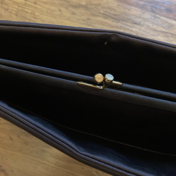 Vintage Bergdorf Goodman silk satin clutch with matching coin purse - Picture 5 of 6